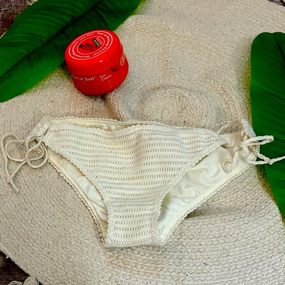 Nwt crochet cream express size small
